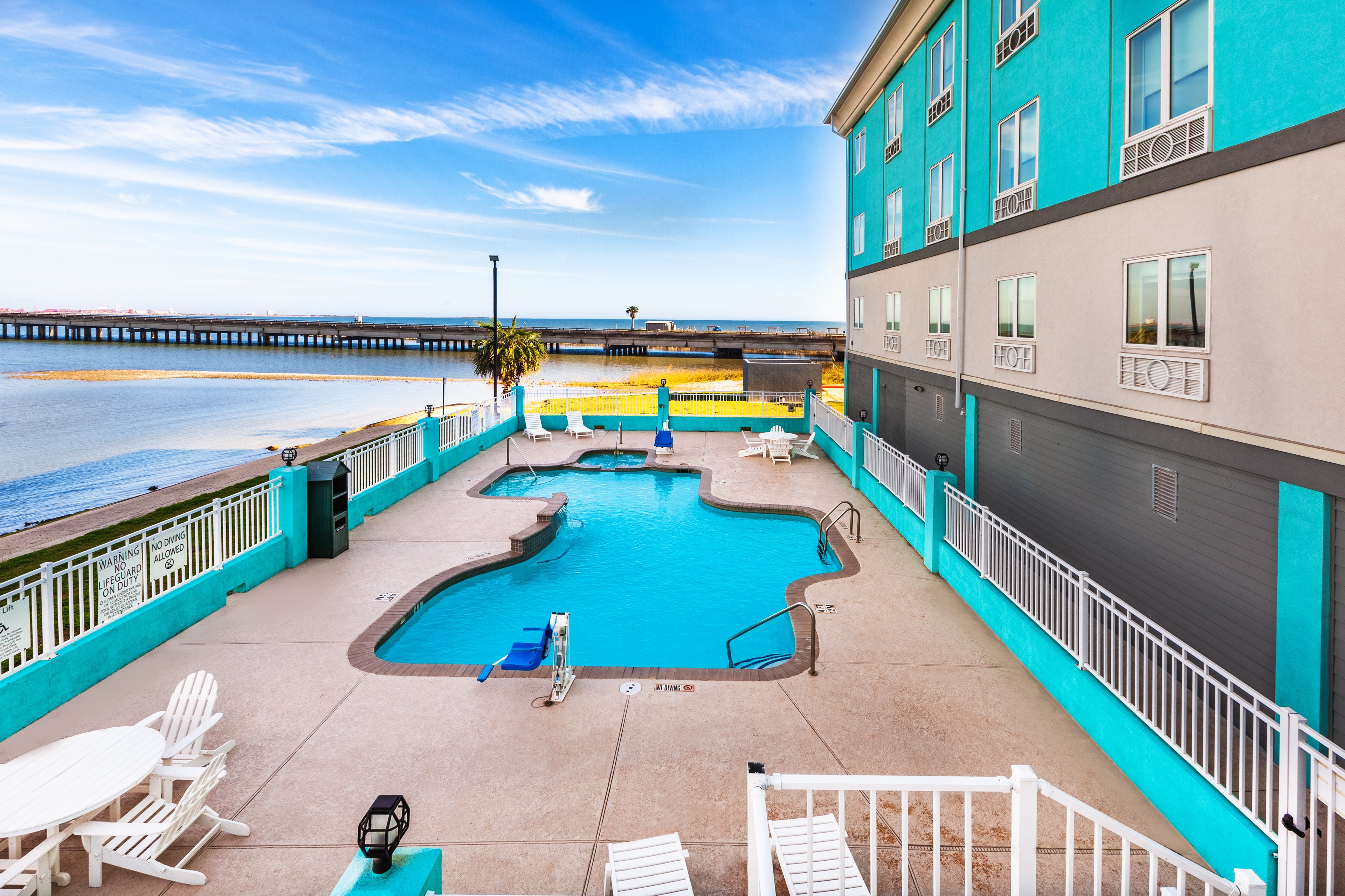 Holiday Inn Express Suites Port Lavaca 51/53
