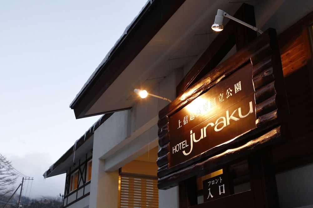 MANZA HOTEL JURAKU 2/48