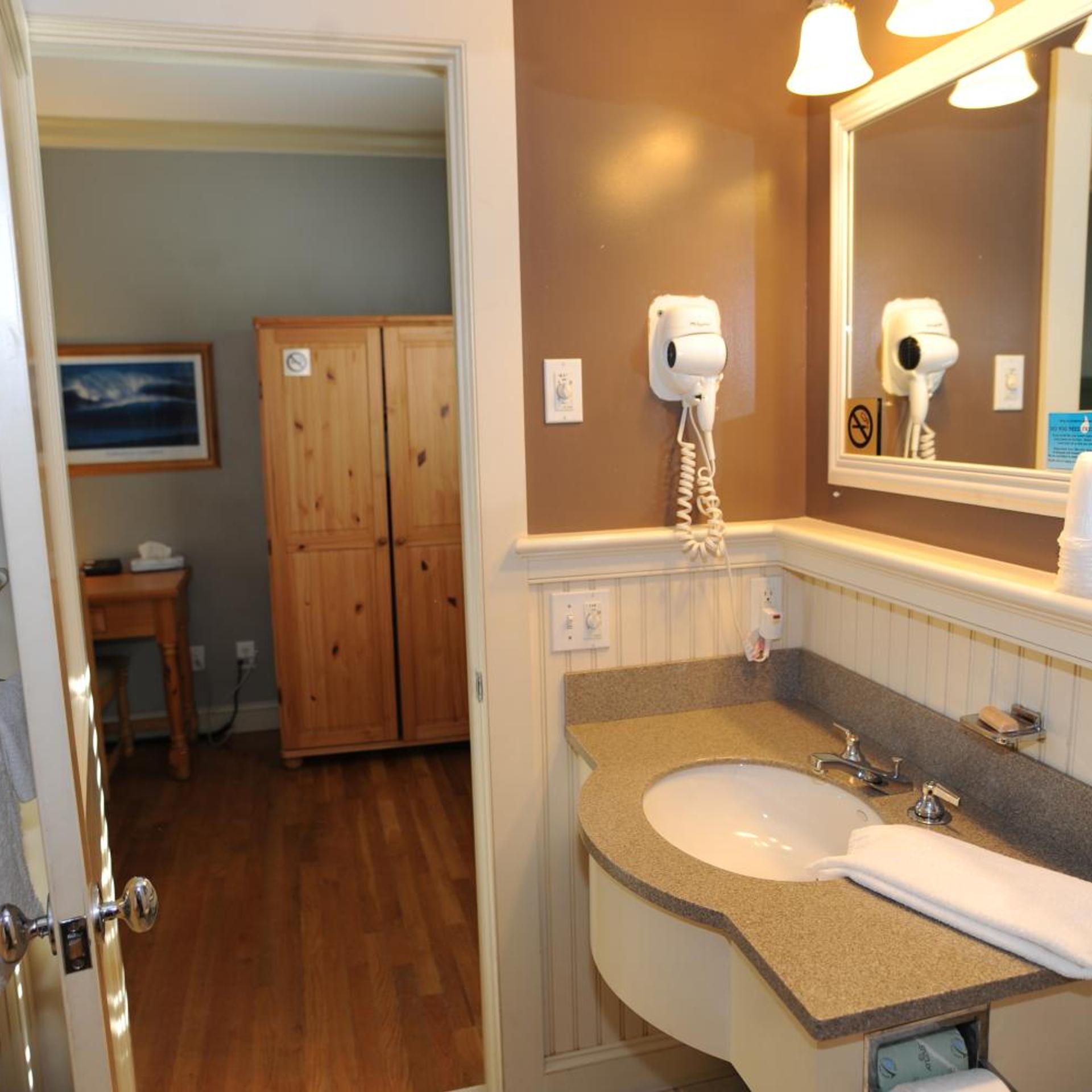 Southampton Long Island Hotel 50/50