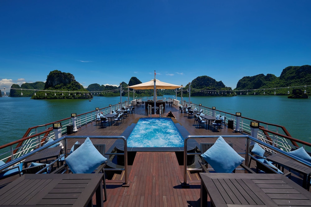 Paradise Grand Cruise – Lan Ha Bay 59/65