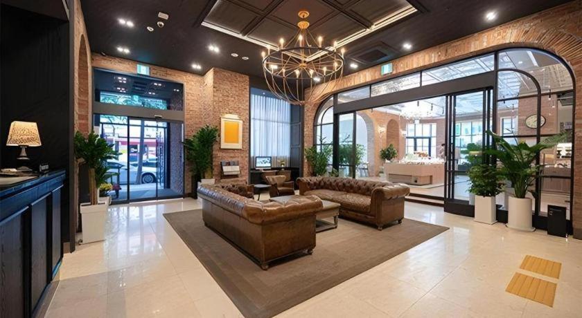 HOTEL D Edition 12/18