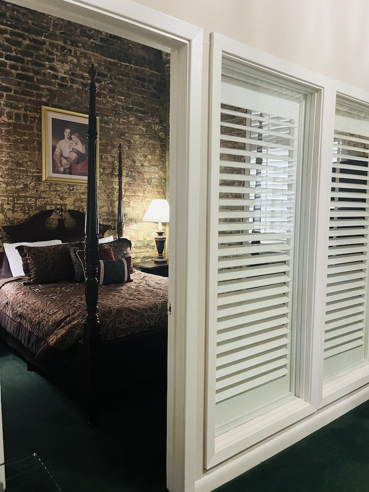 Plaza Suites Downtown New Orleans 30/50