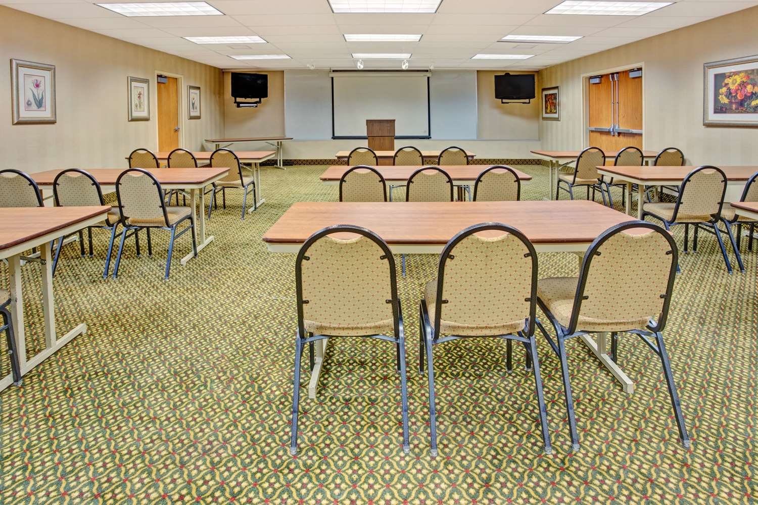 Baymont By Wyndham Indianapolis West 19/26
