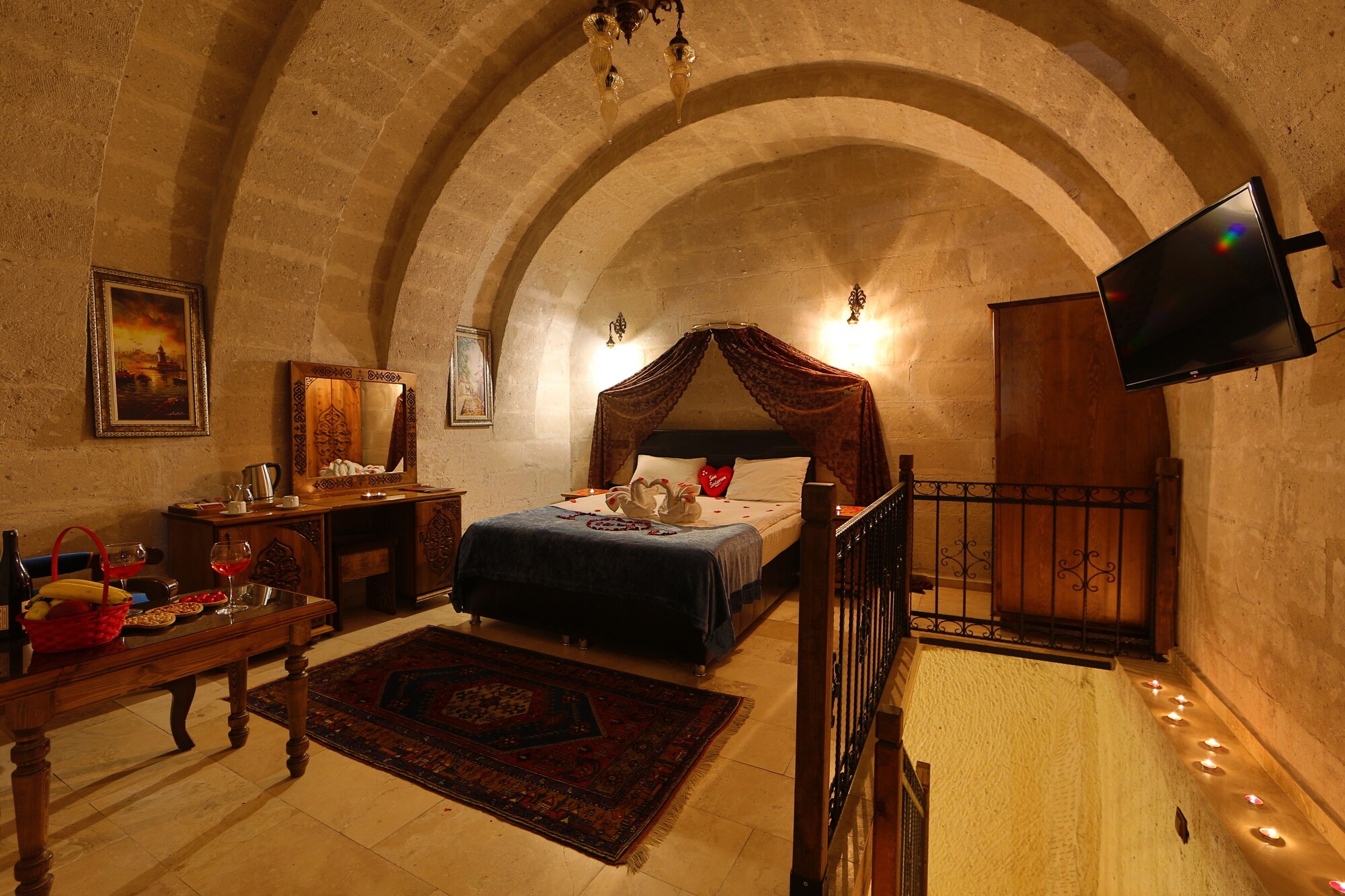 CAVE, COMFORT