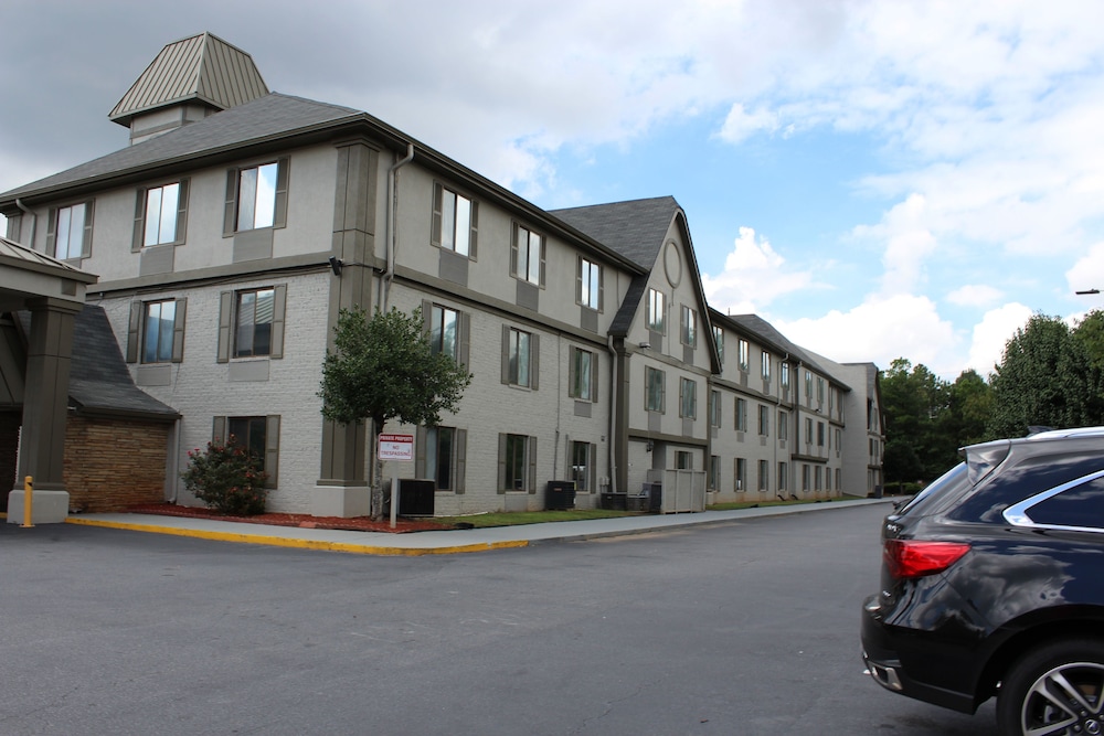 Araamda Inn Norcross 62/72
