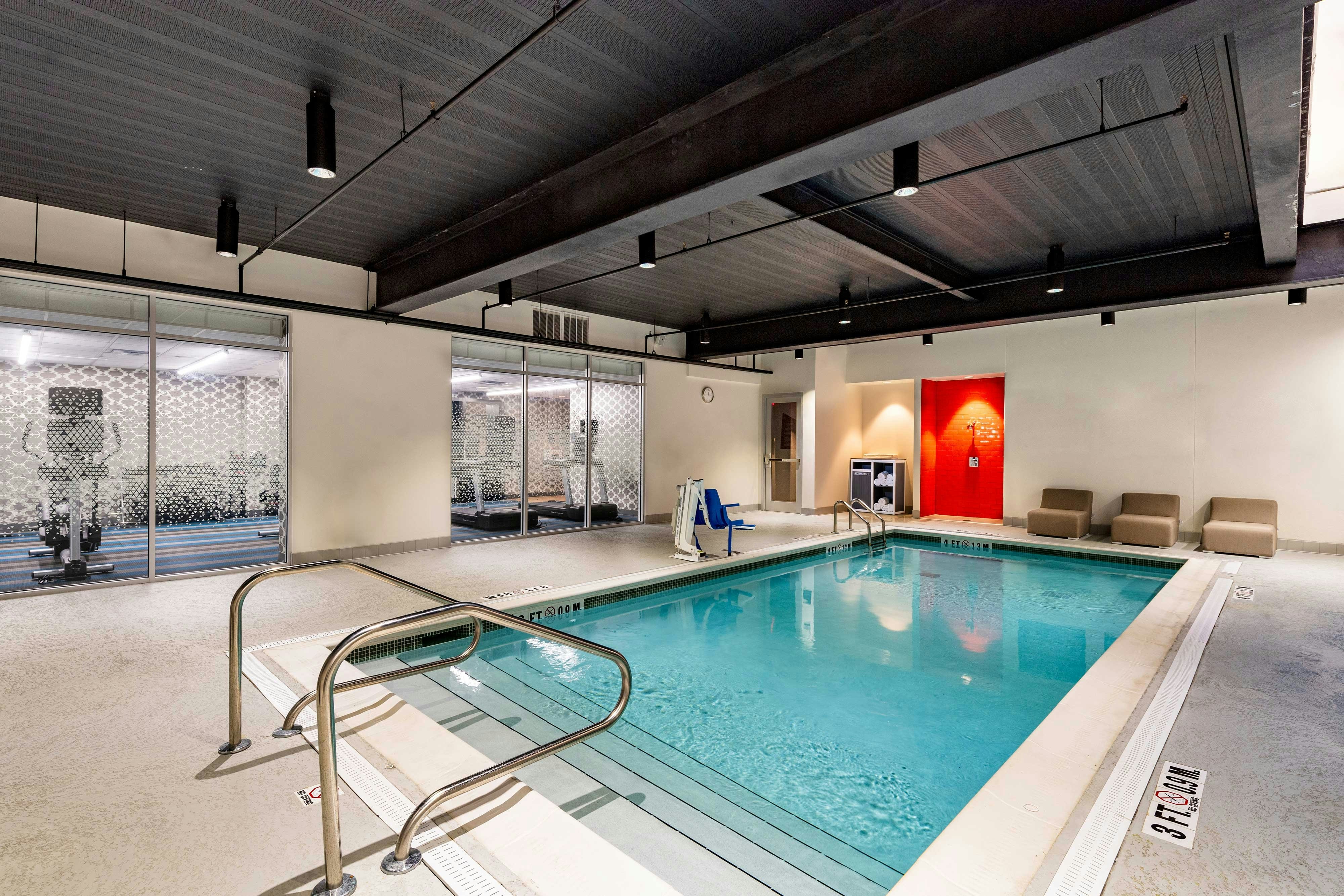 Aloft Savannah Downtown Historic District 7/22