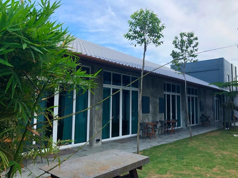 ARCH STUDIO CENANG 2/50