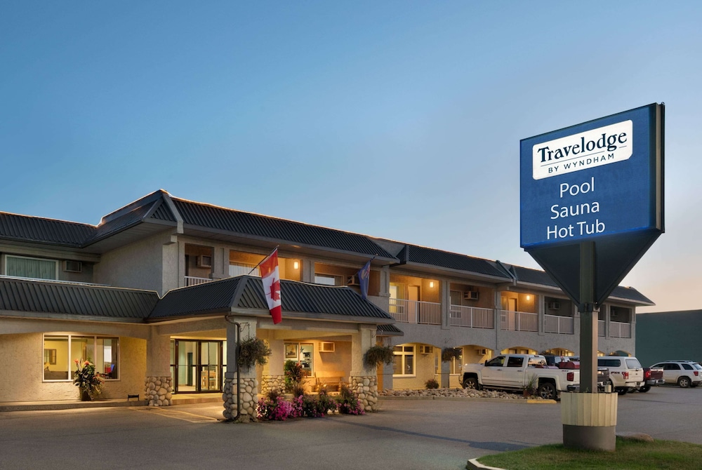 Travelodge by Wyndham Edson 2409079 Alberta Ltd. 1/53