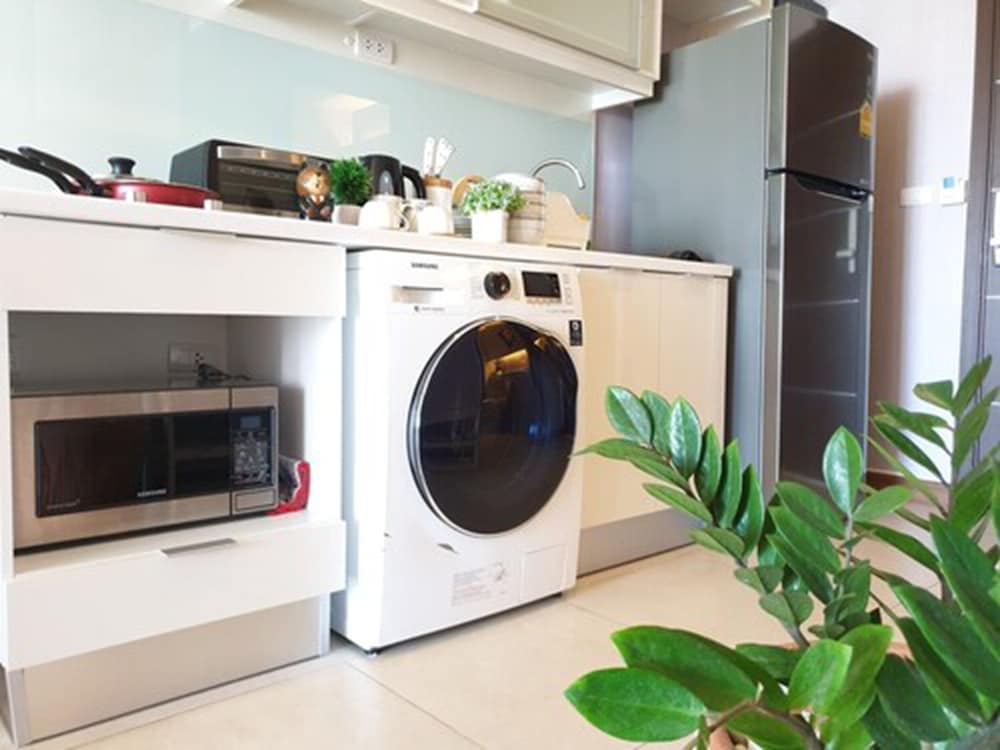 The Astra Luxury Suit condo 5/50