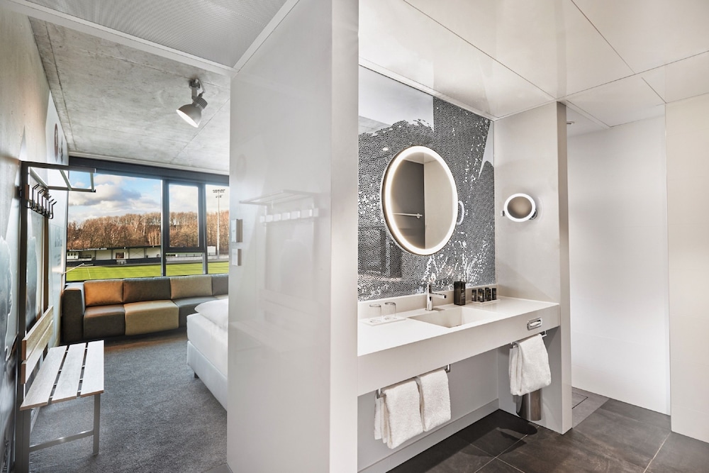 H4 Hotel Mönchengladbach Im Borussia-Park 48/50