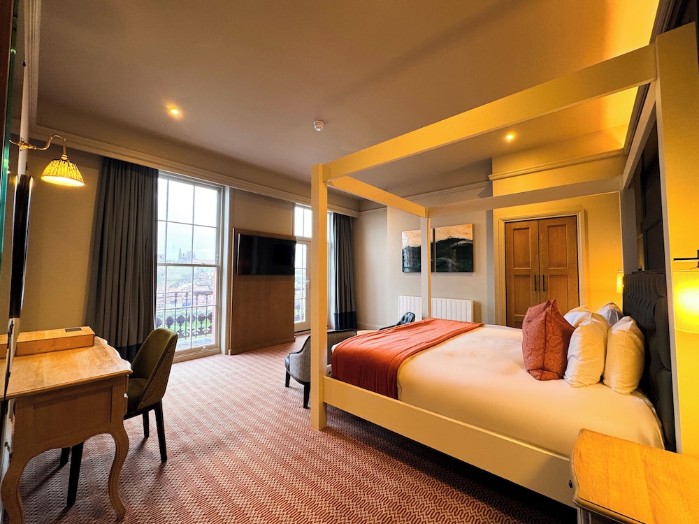 Royal Hotel Whitby 13/61
