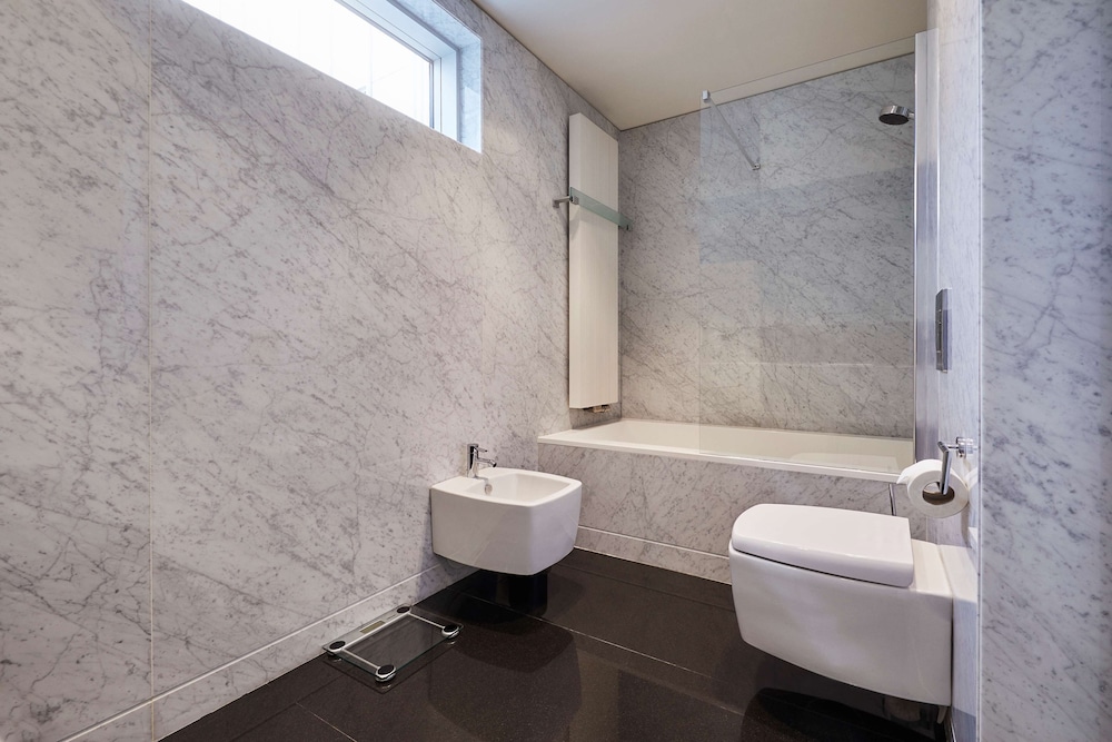 Hyatt Regency Madrid Residences 28/34