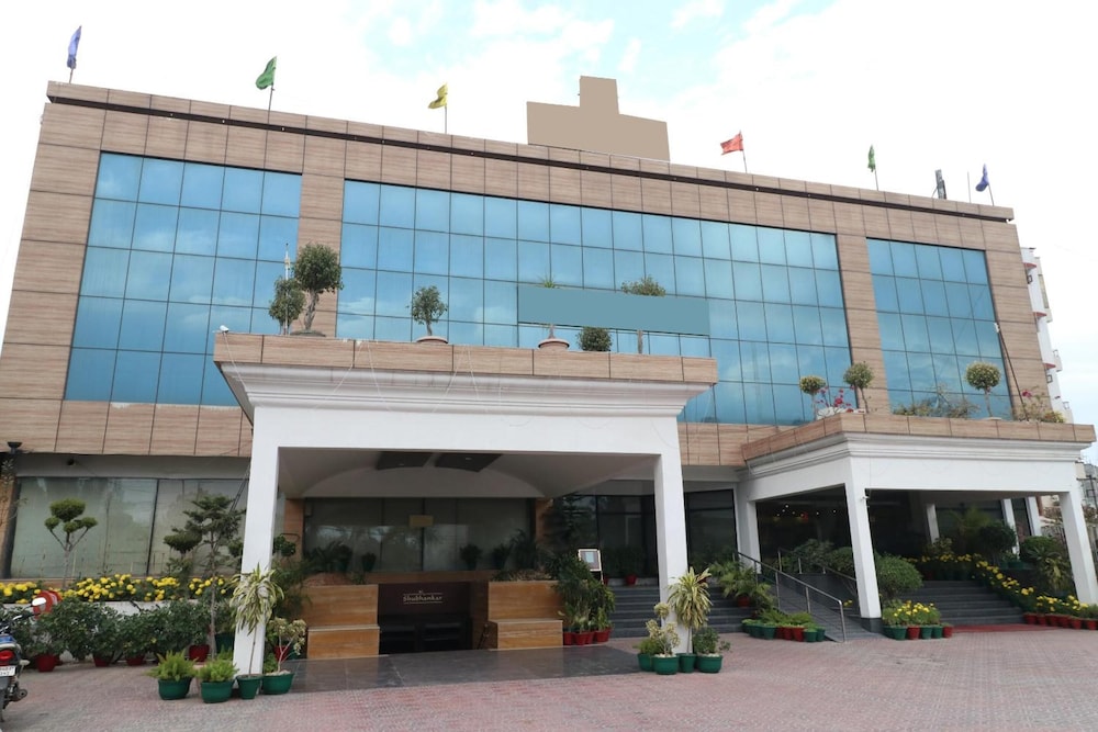 Hotel Shagun Zirakpur 3/50