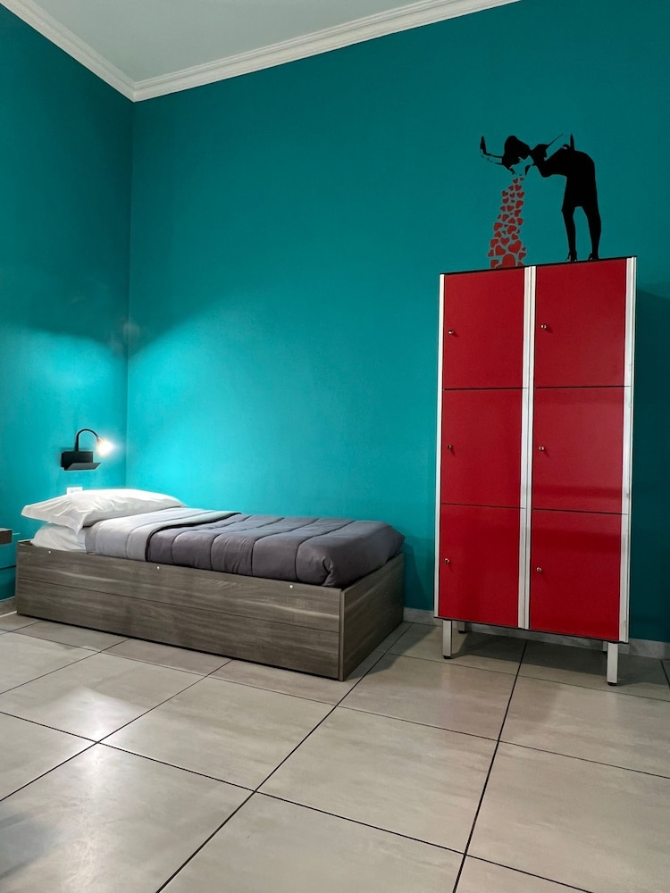 Palladini Hostel Rome 26/50