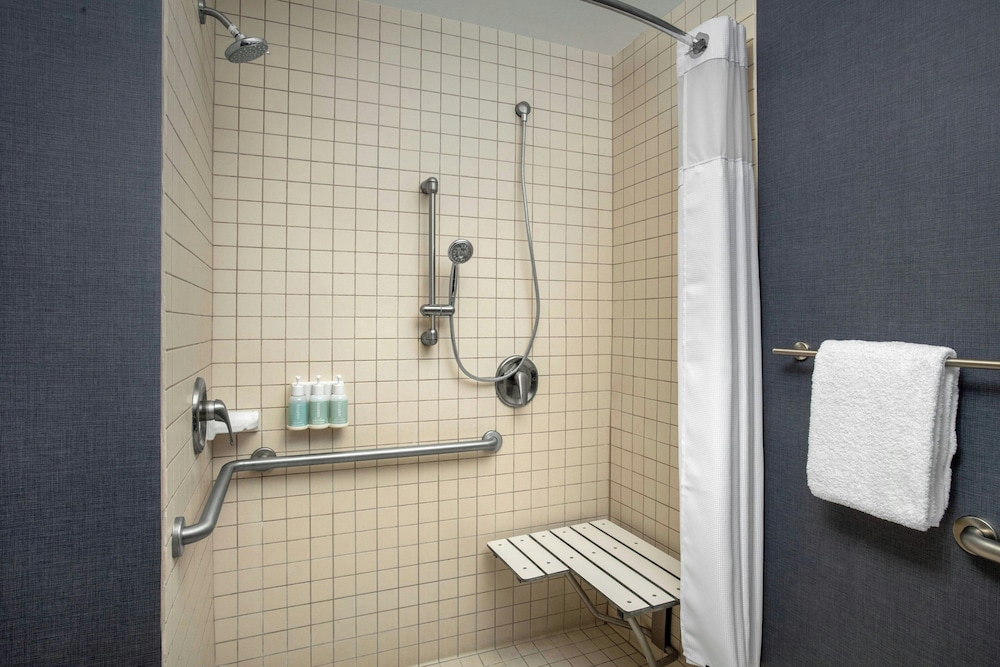استوديو بسرير كينج مع أريكة، Residence Inn San Diego Oceanside 7/7