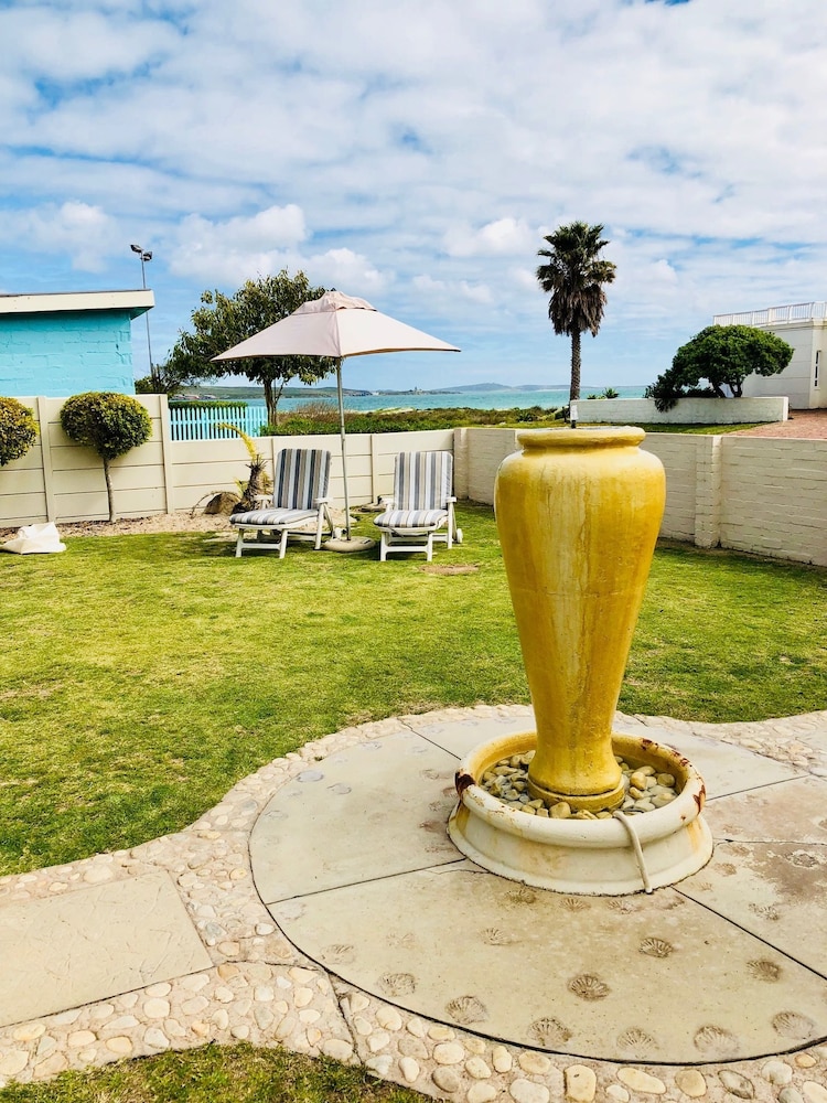 Sandra's Guest House 23/55