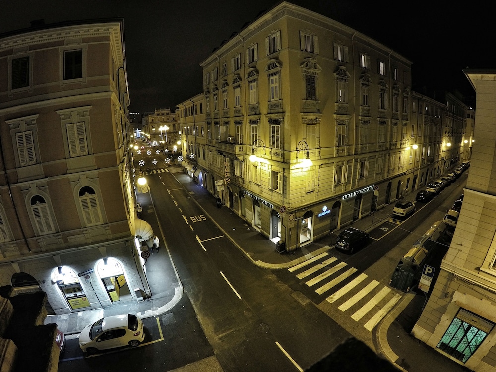 Nuovo Albergo Centro 2/50