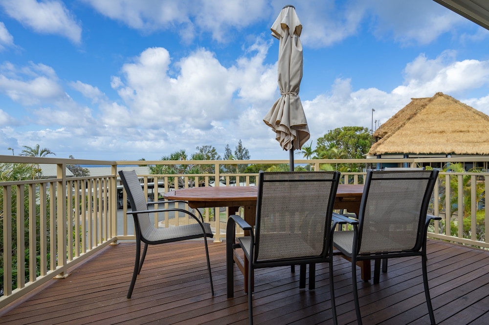 Pandanus Palms Resort 30/50