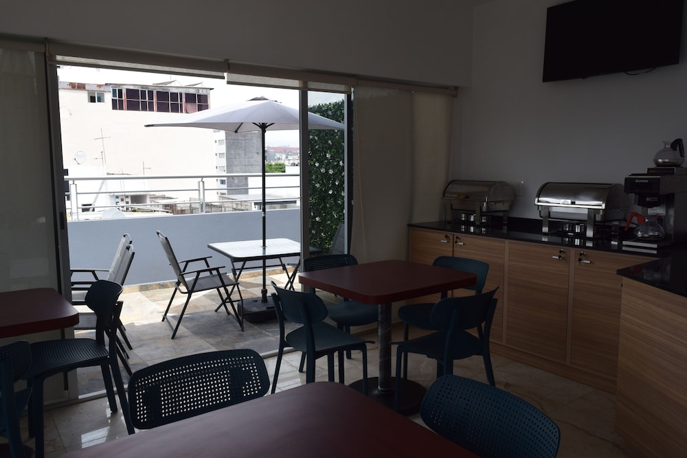Suites Boutique Dawat 41/50