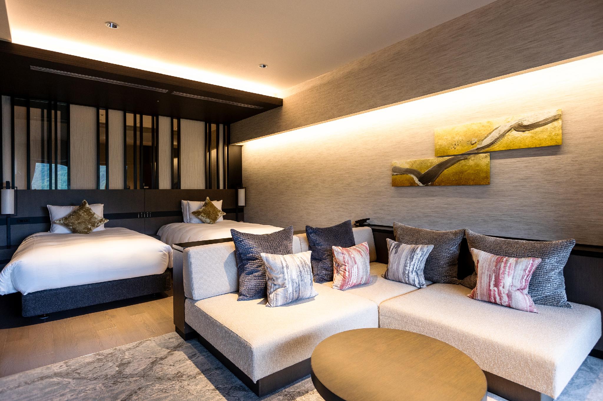 Semi Room, Western, Deluxe, 2 Semi Double Beds, Outdoor Bath, 2 Sofa, East Wing, High Floor