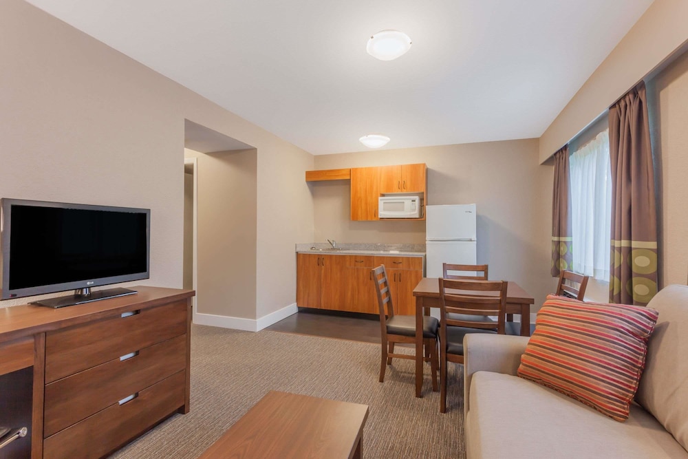 Super 8 By Wyndham Abbotsford Bc 12/16