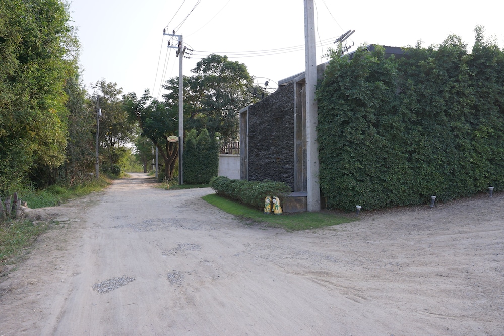 S Ville Resort 29/38