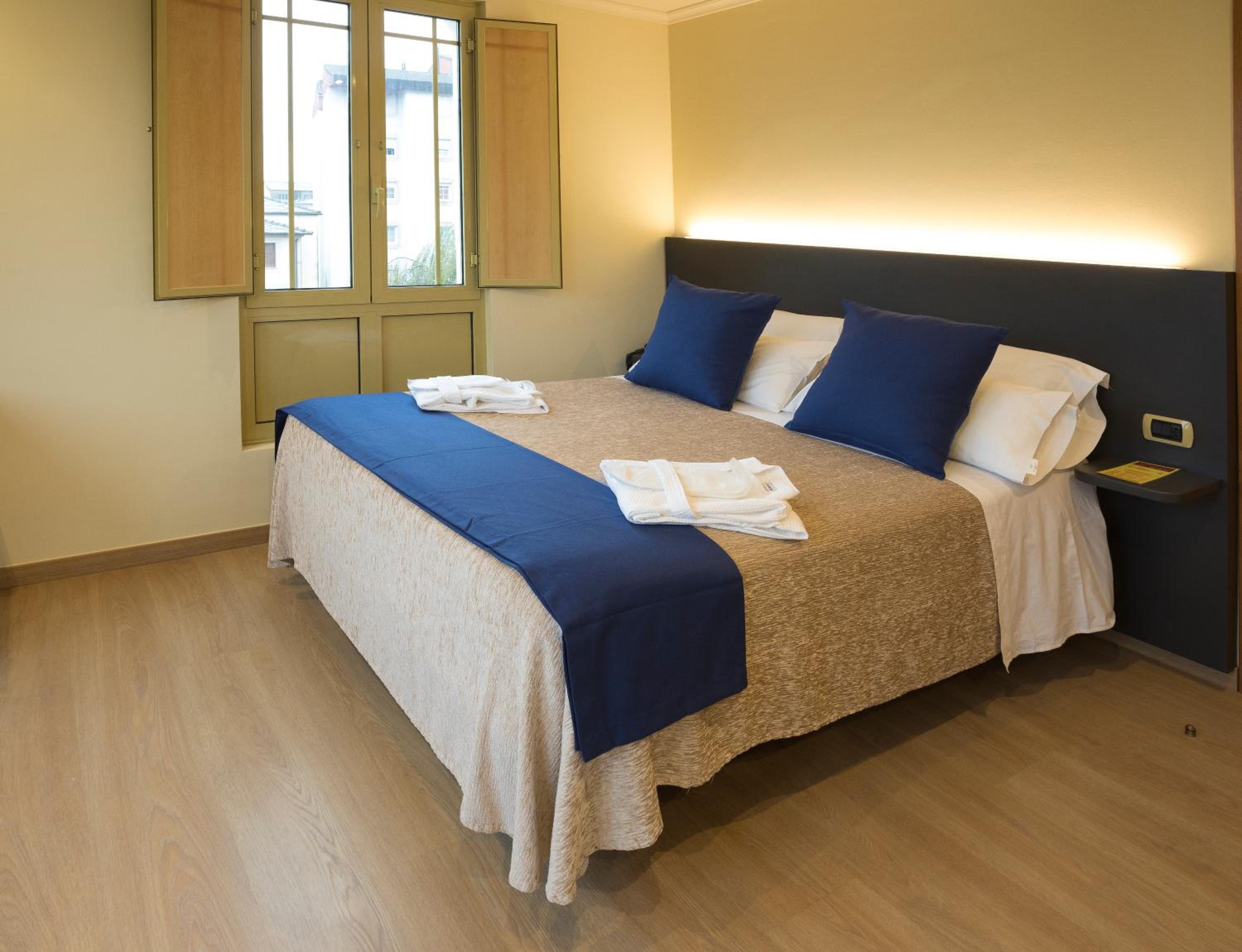 Room, Double Bed