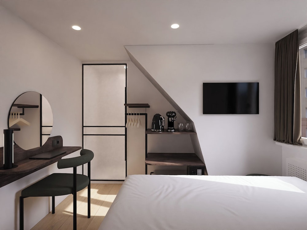 SUPERIOR, DOUBLE BED