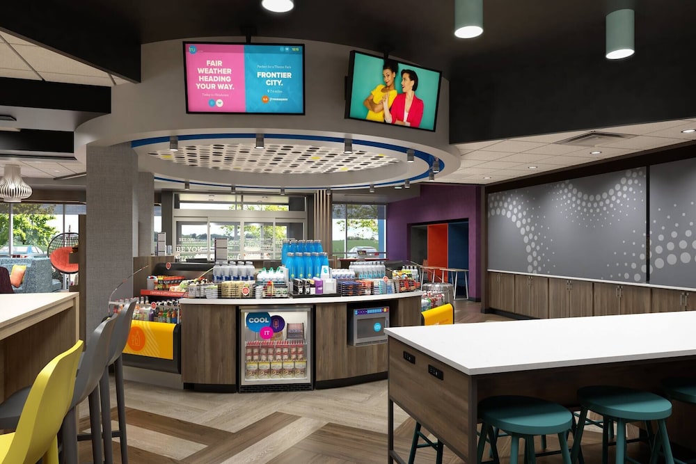 Tru by Hilton Madison East 42/57