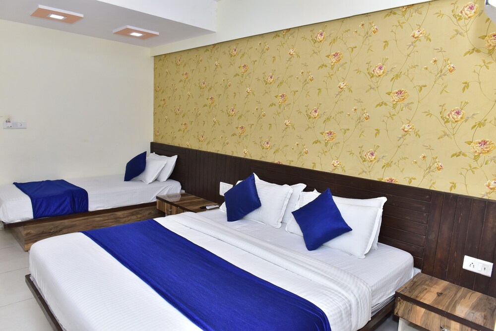 HOTEL LAKE PALACE 5/32