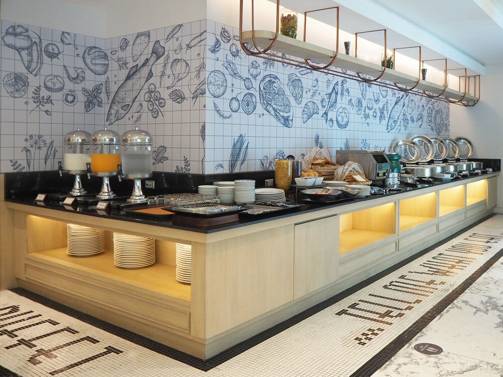 Court Wing Hotel Sukhumvit Bangkok 8/54