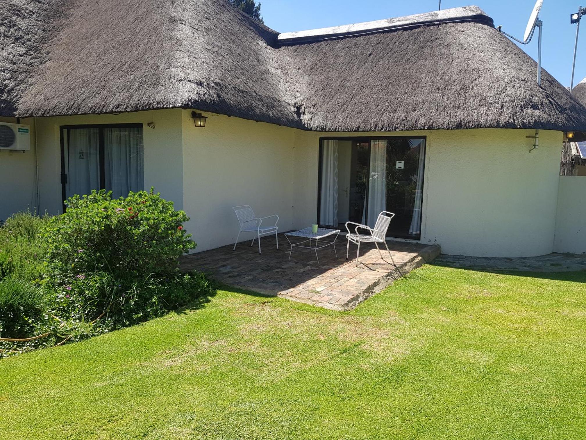 12 On Vaal Drive Guest House 8/15