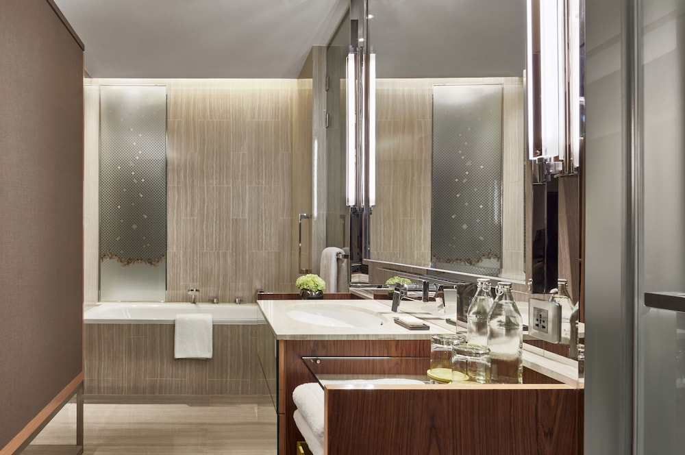 Hyatt Regency Bangkok Sukhumvit 61/76