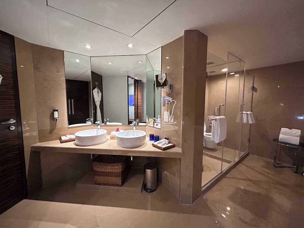 Fortune Select SG Highway, Ahmedabad - Member ITC Hotels Group 36/39