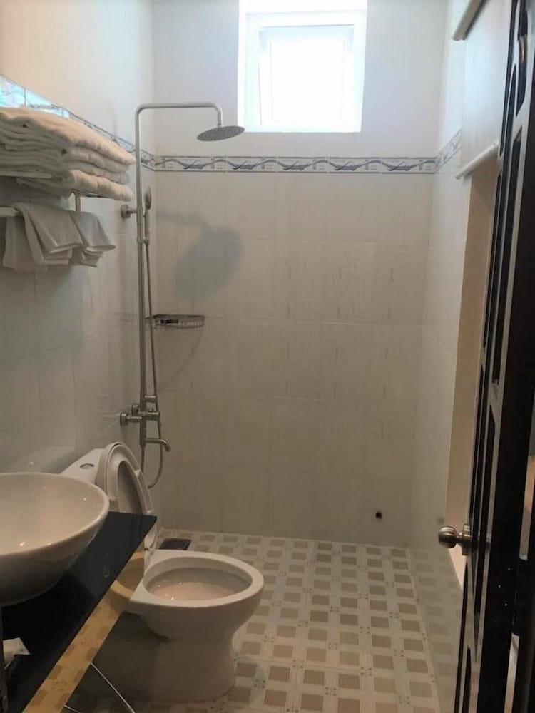 Gia Hoa Hotel 7/23