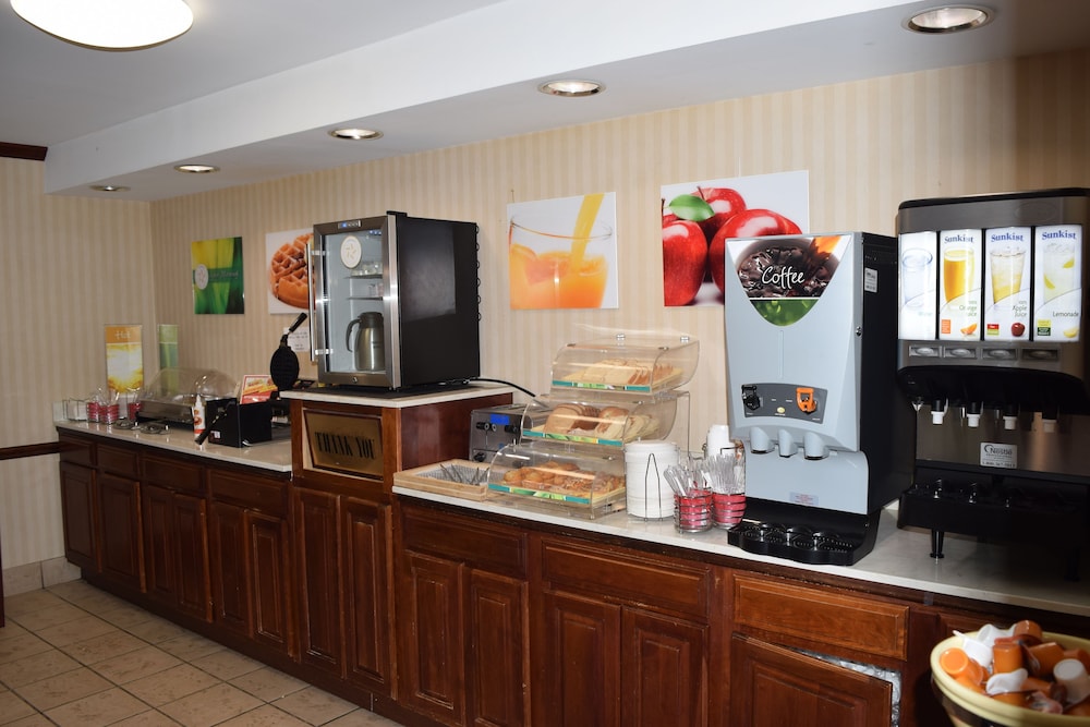 Quality Inn Rocky Mount near Event Center 26/39