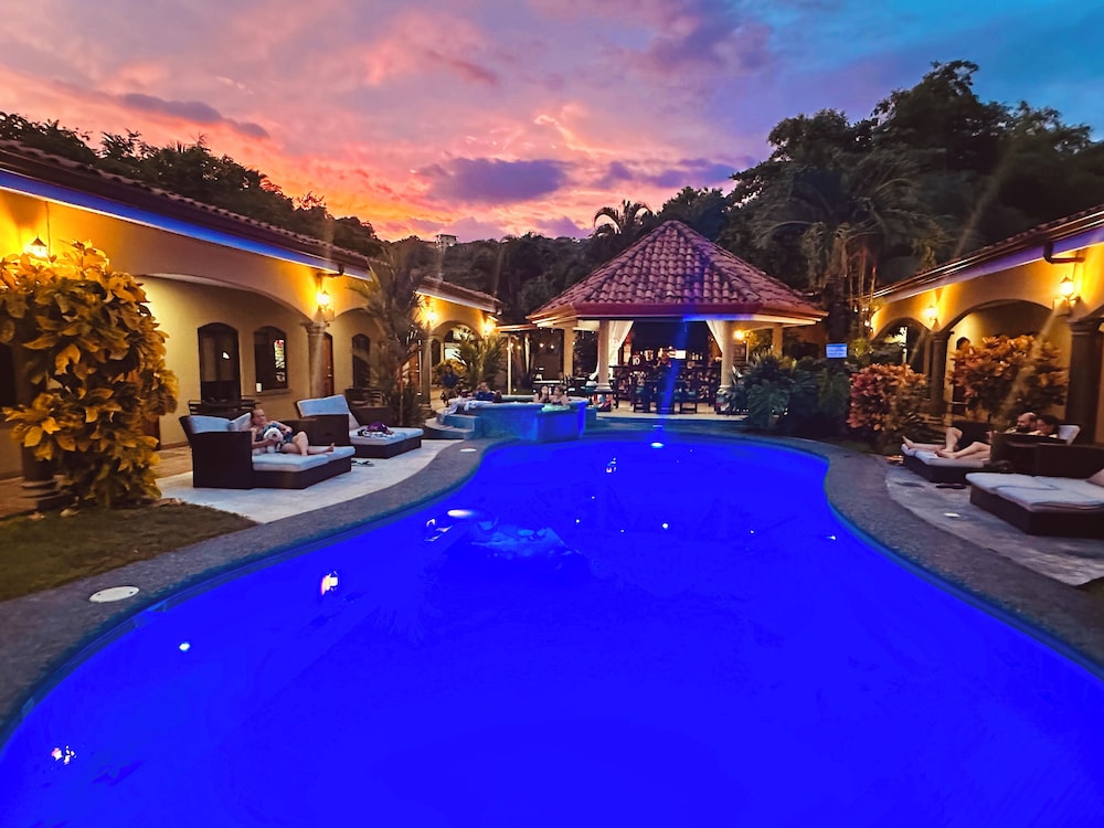 Las Brisas Resort and Villas 3/50