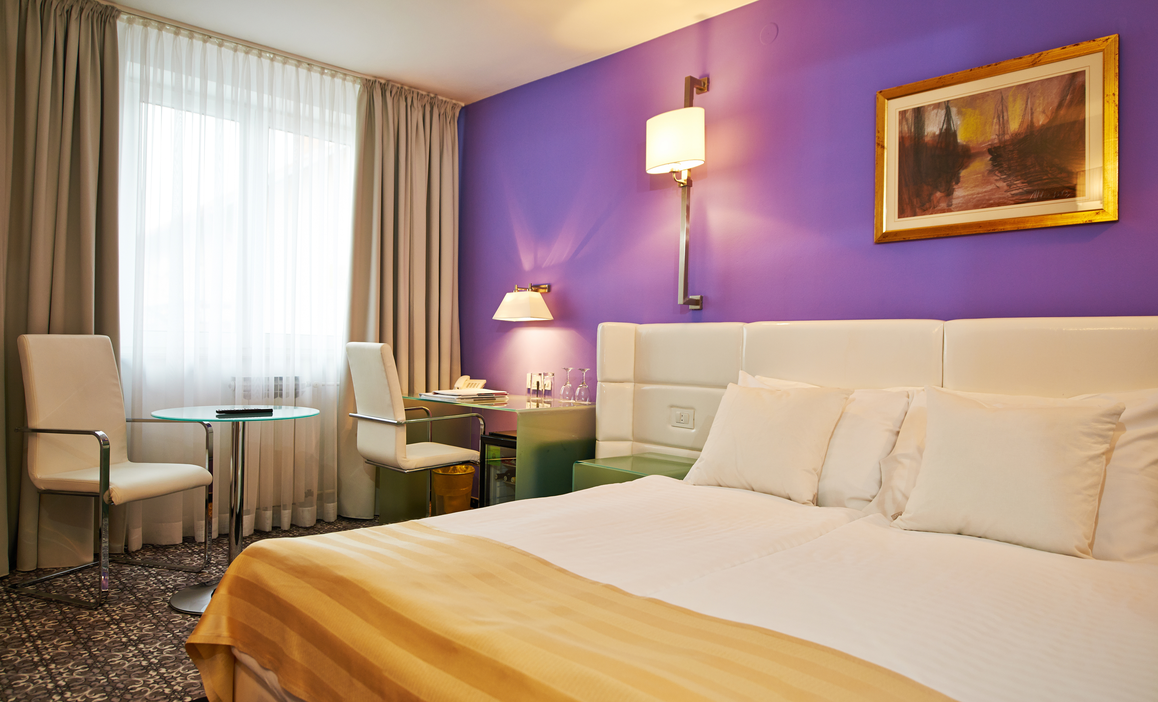 ROOM, TRIPLE