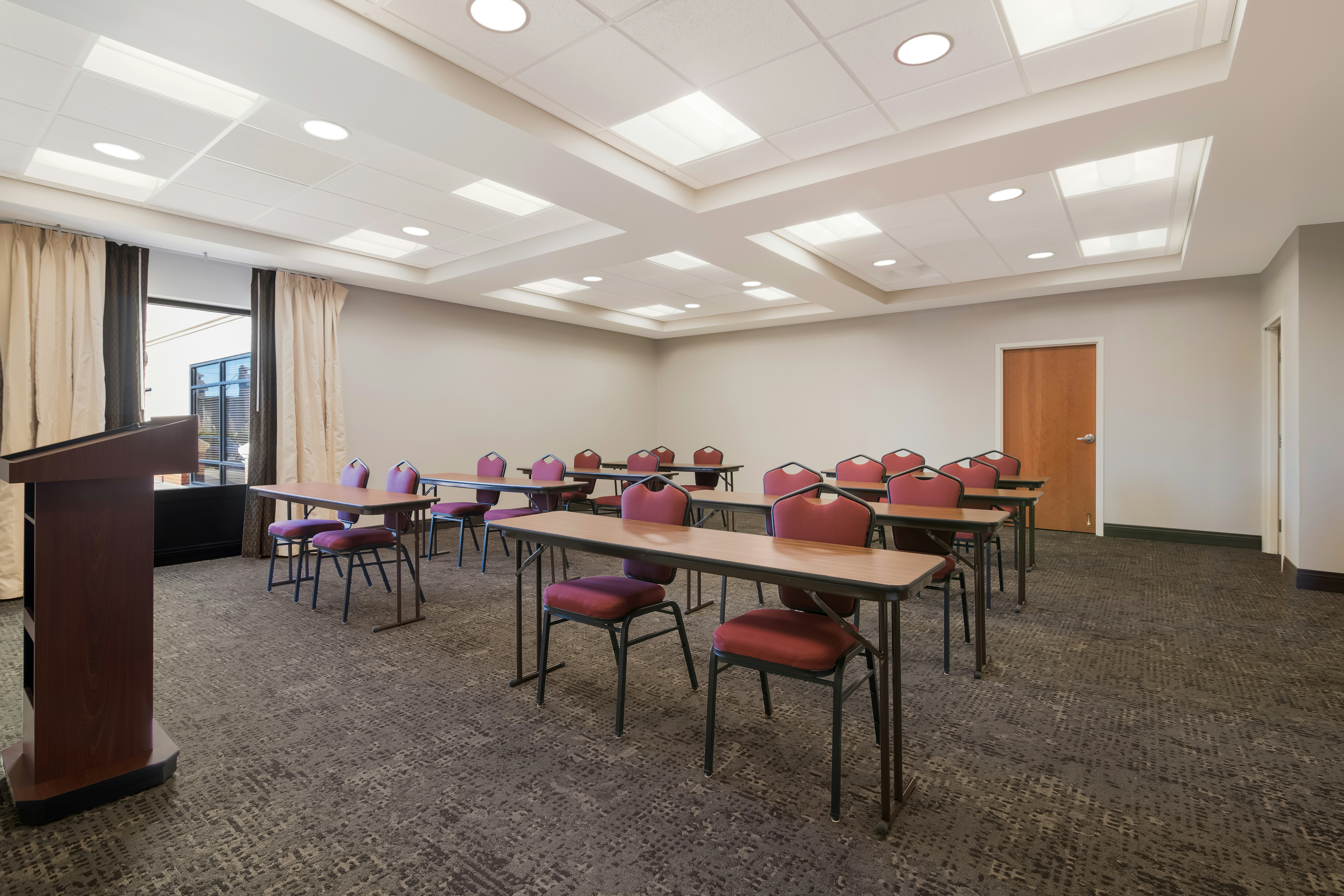 Hampton Inn Suites Plattsburgh 42/47