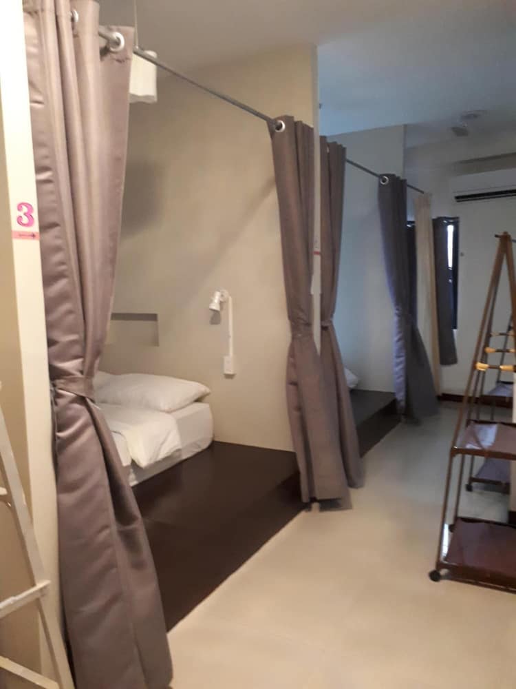 Chiangmai Gate Capsule Hostel 11/50