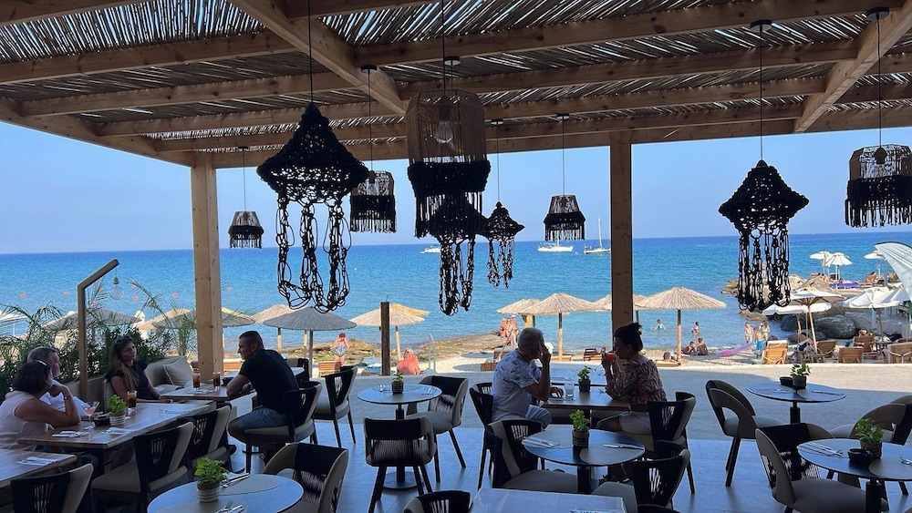 Silver Beach Hotel 18/44