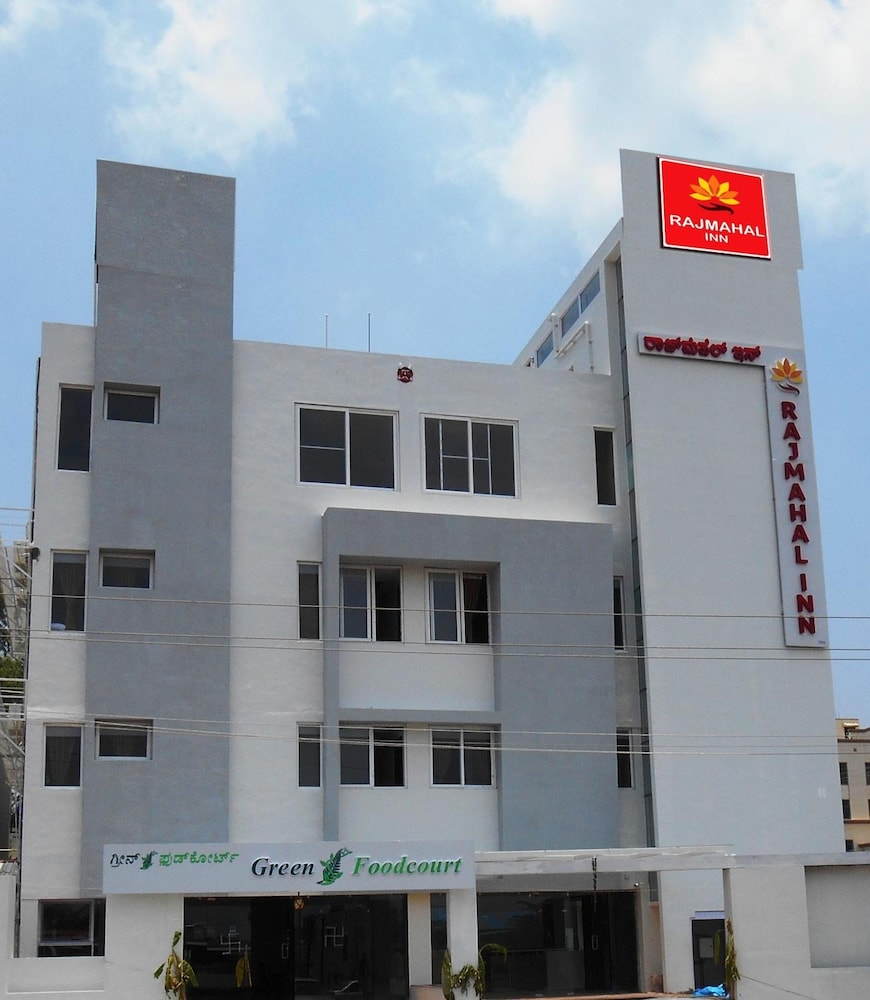 Rajmahal Inn 4/50