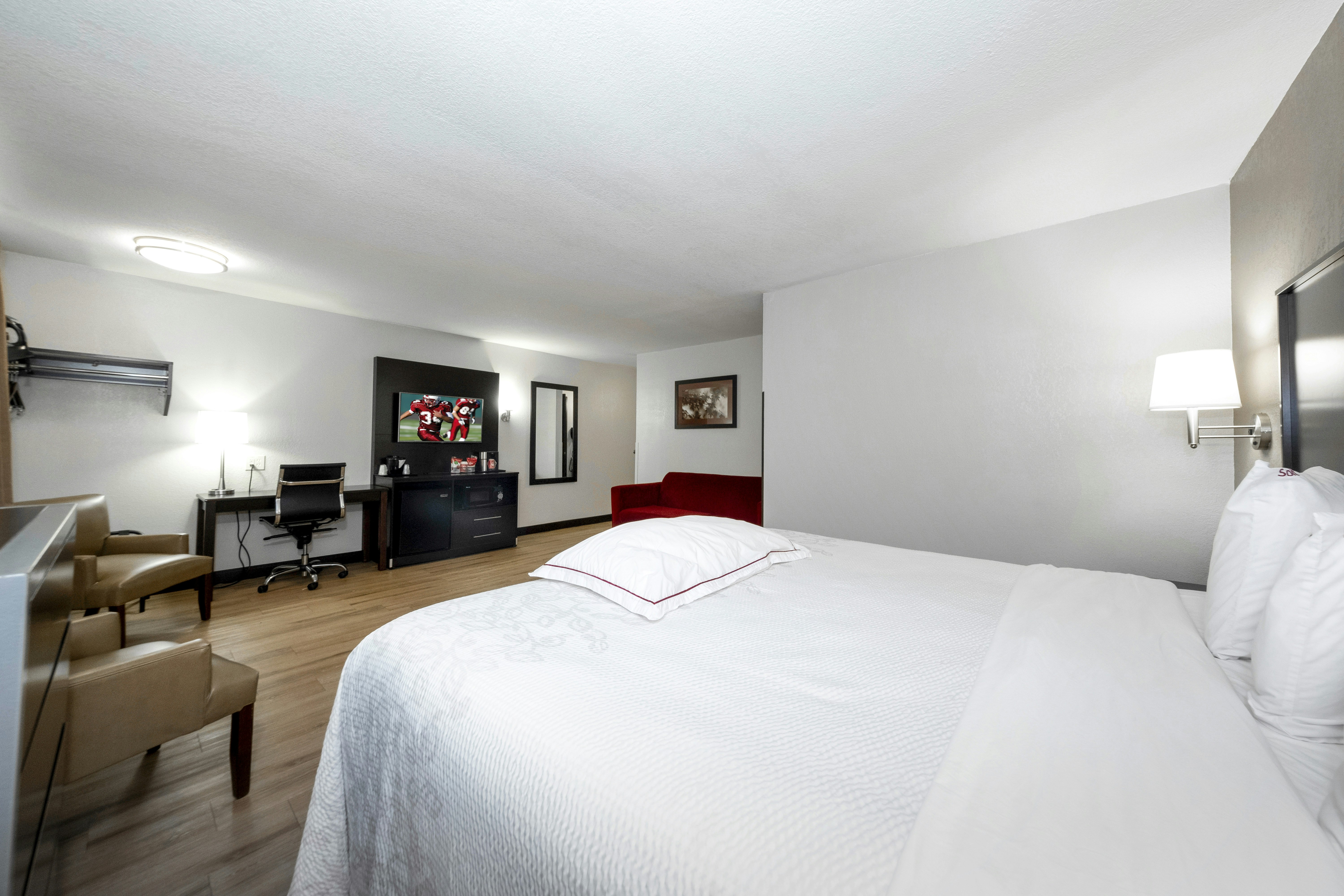 Red Roof Inn Plus Huntsville 10/33