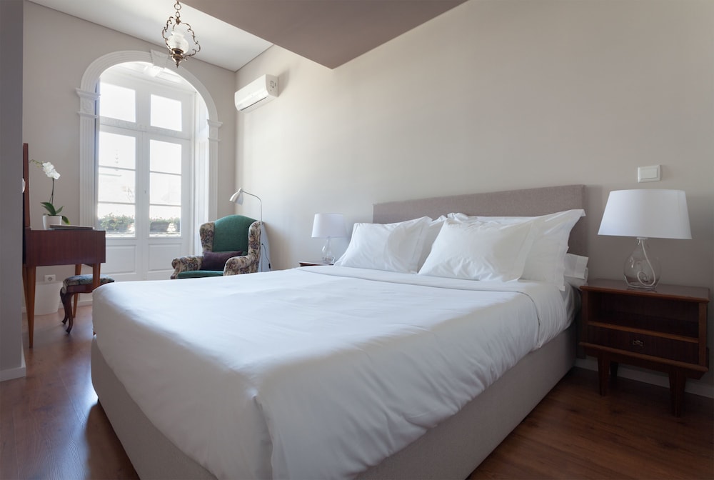 SUPERIOR, DOUBLE BED