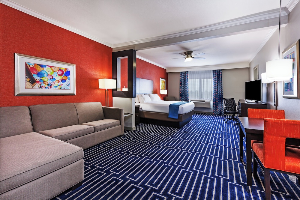 Holiday Inn Express Hotel And Suites Houston East 27/50