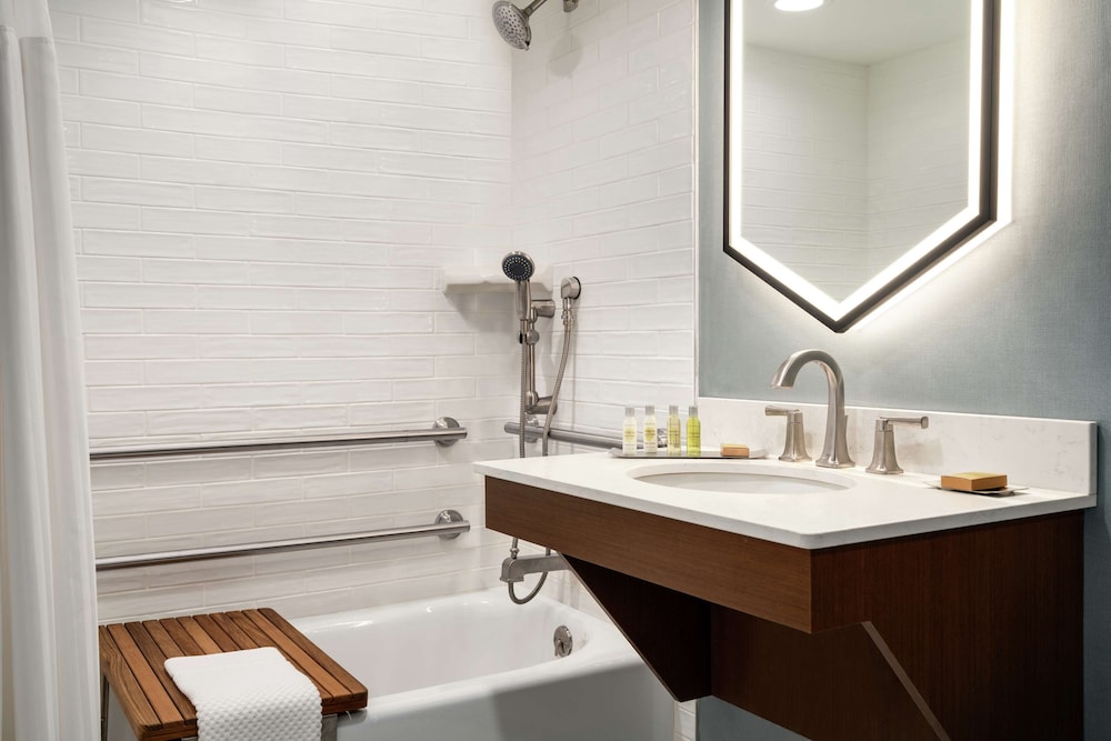 Doubletree By Hilton Ocean City Oceanfront 68/74