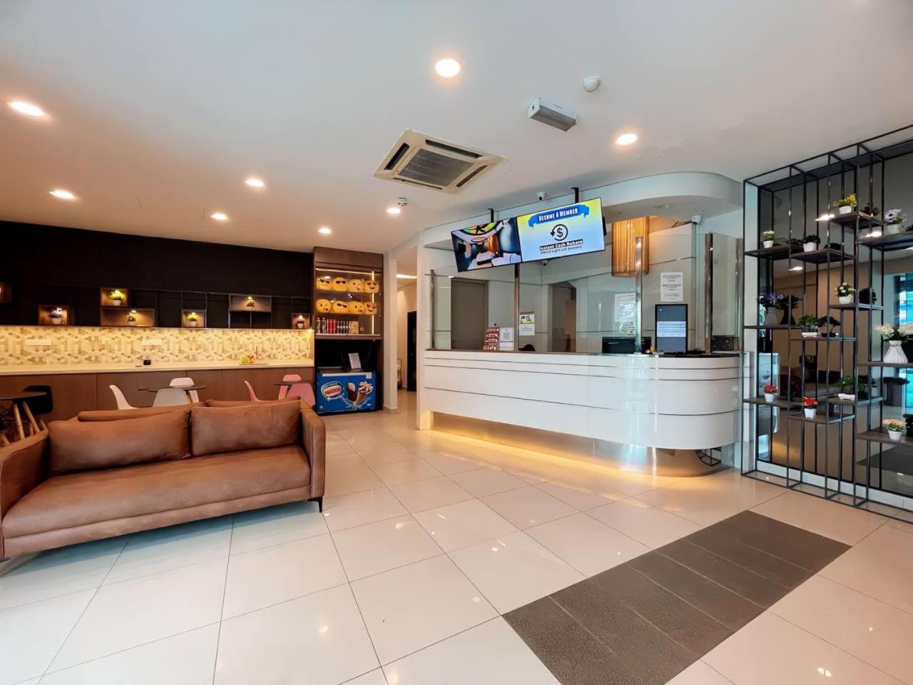 Smile Hotel Balakong Kajang 6/33