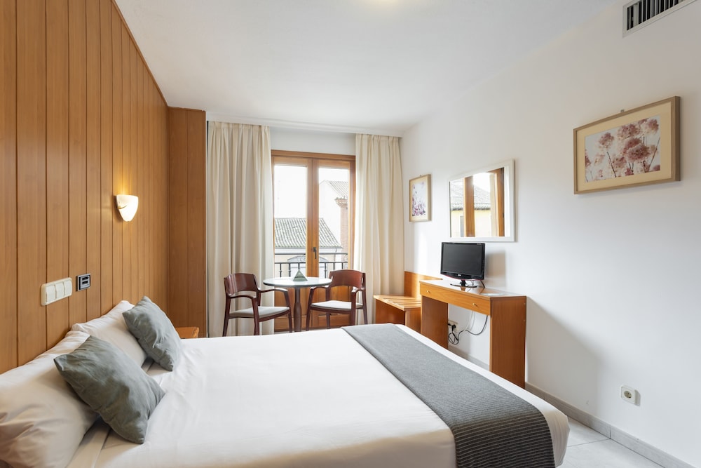 غرفة بسرير مزدوج، Hotel Maria de Molina 2/7