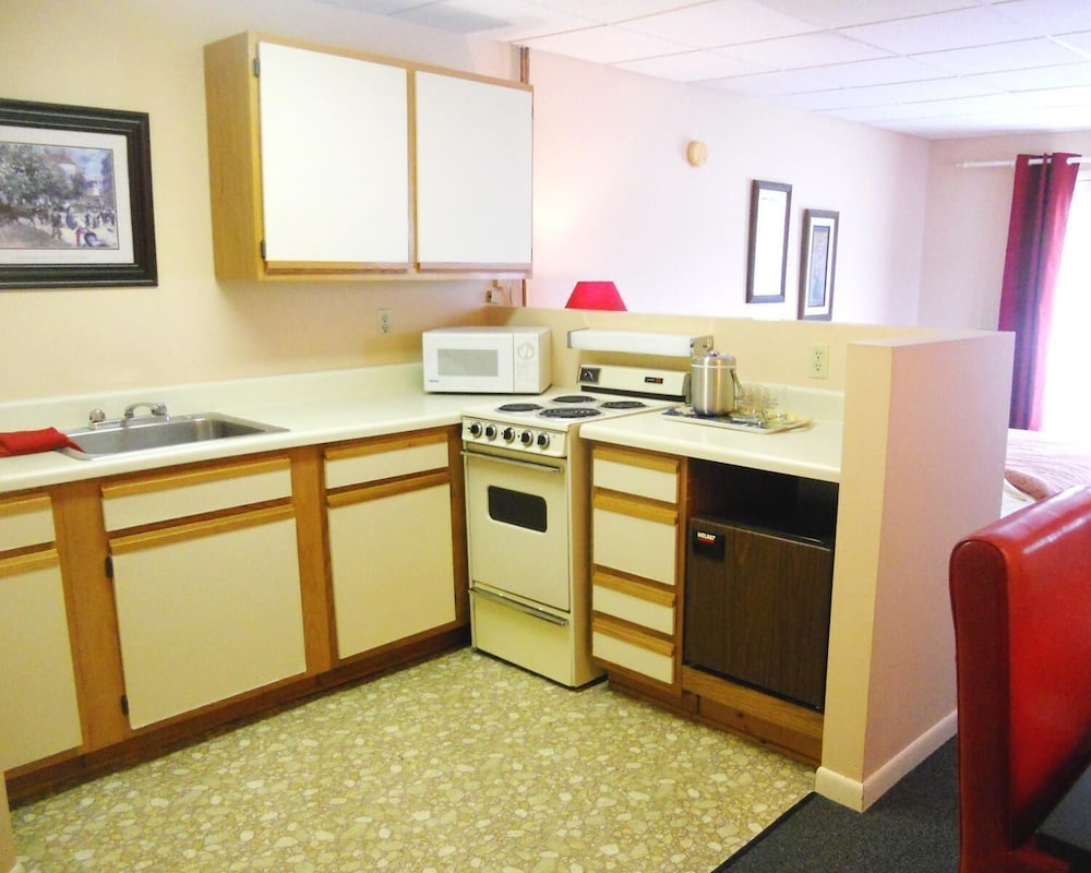Vinehurst Inn And Suites 47/58