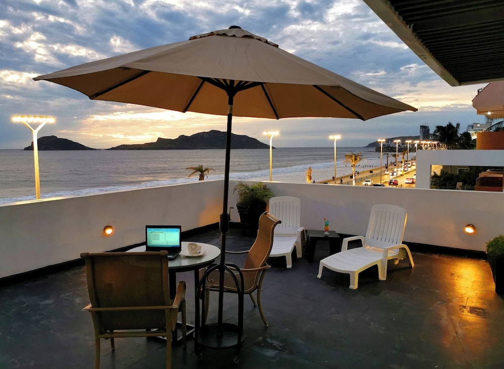 Coral Island Hotel and Spa 53/70